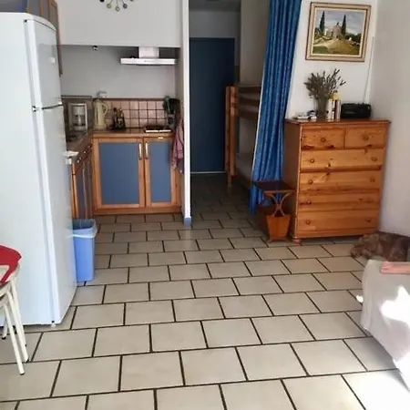 A 100 Metres De La * Mèze
